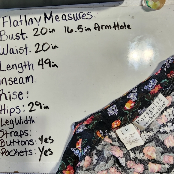 Vintage buttondown long black floral dress with pockets - Picture 11 of 11